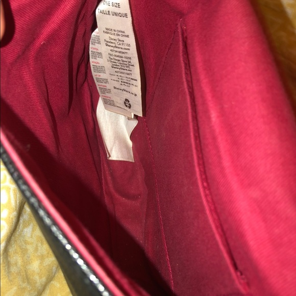 Minnie Mouse signature purse - Picture 4 of 5